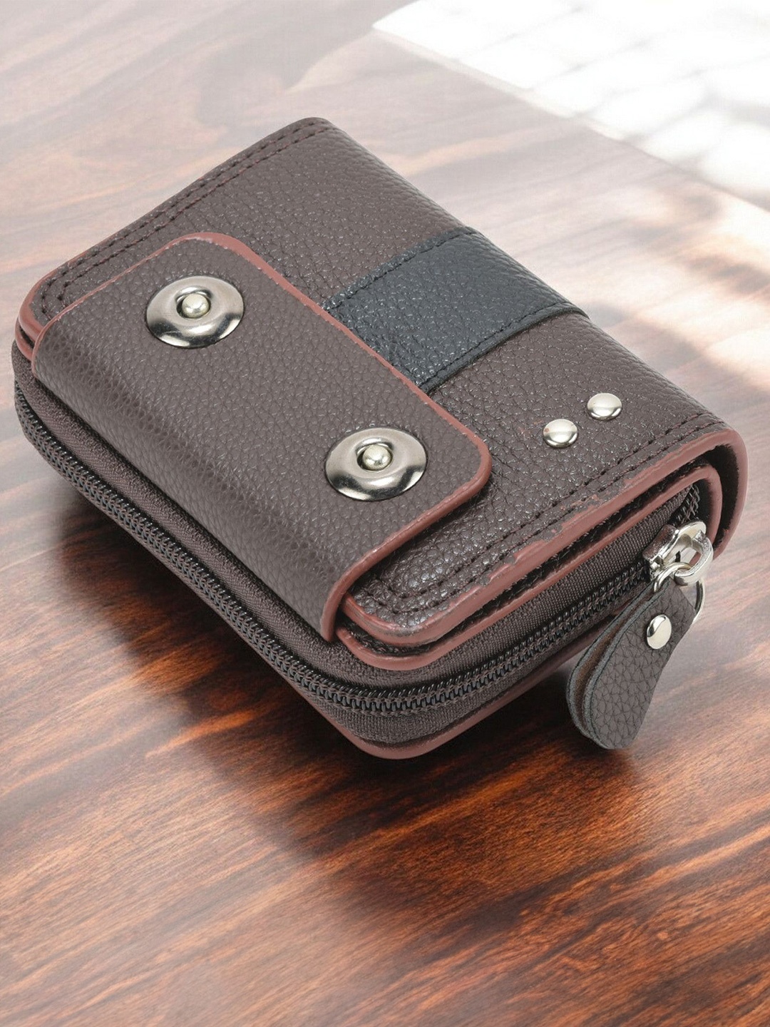 

Kastner Unisex Self Design PU Card Holder, Brown