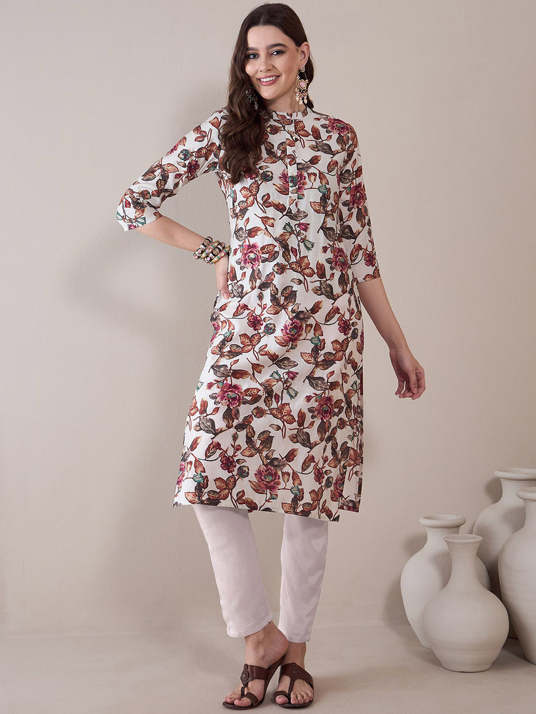 

Anouk Women Floral Printed Thread Work Kurta, Off white