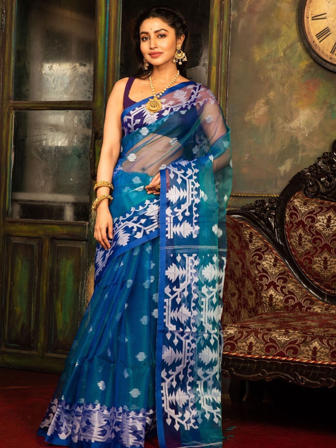 

8POURE Woven Design Pure Musline Saree, Blue