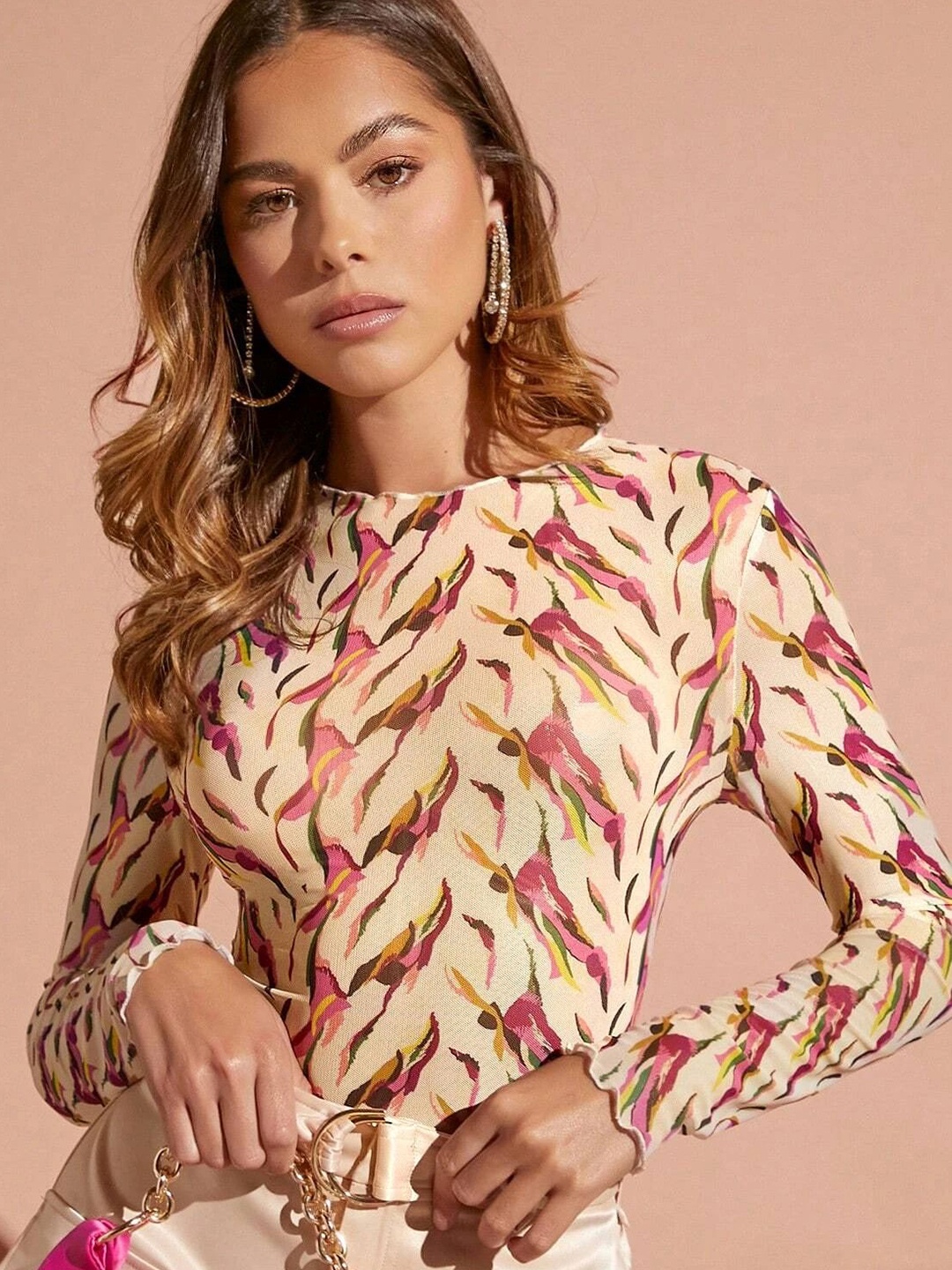 

Stylecast X Slyck Abstract Printed Fitted Crop Top, Cream