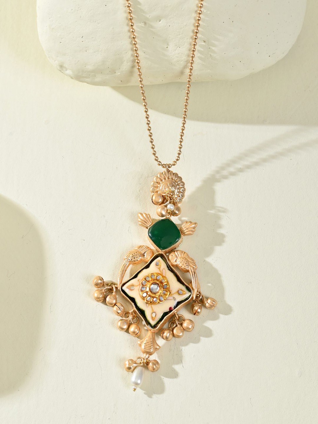 

DASTOOR Women Designer Pendant, Gold