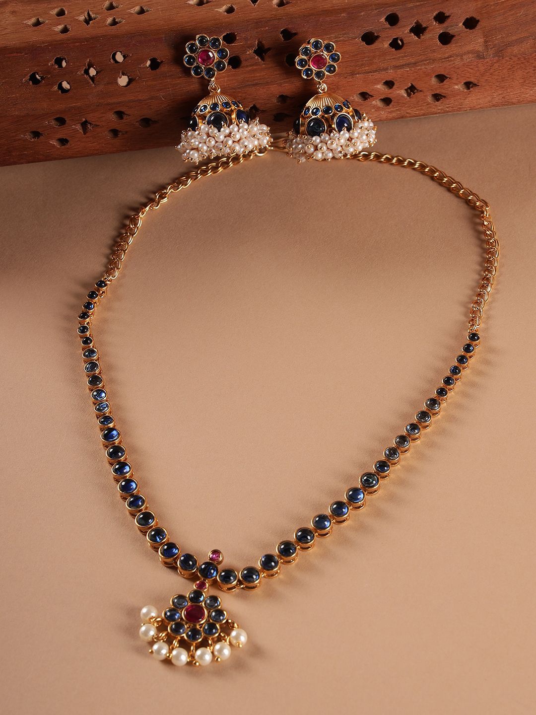 

Kattam Gold-Plated Stone Studded & Beaded Jewellery Set