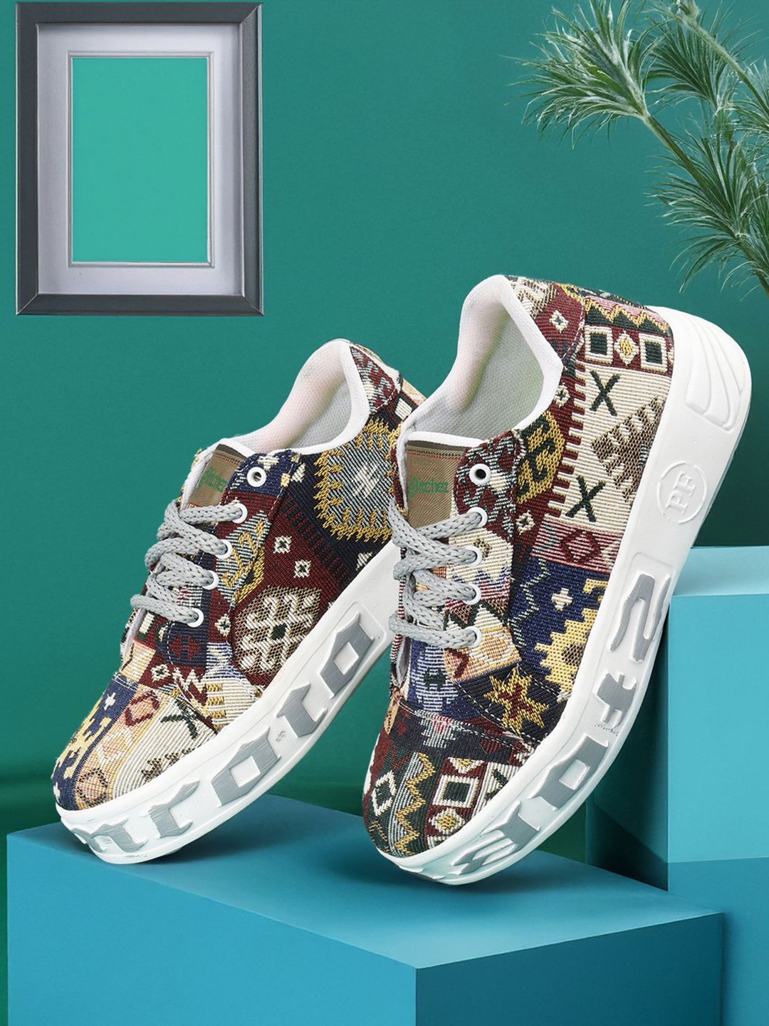 

glitchez Men Woven Design Lace-Up Sneakers, Maroon