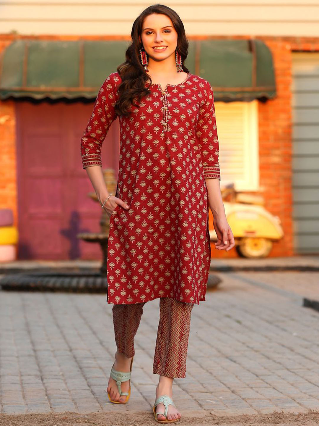 

KALINI Women Floral Printed Kurta, Red