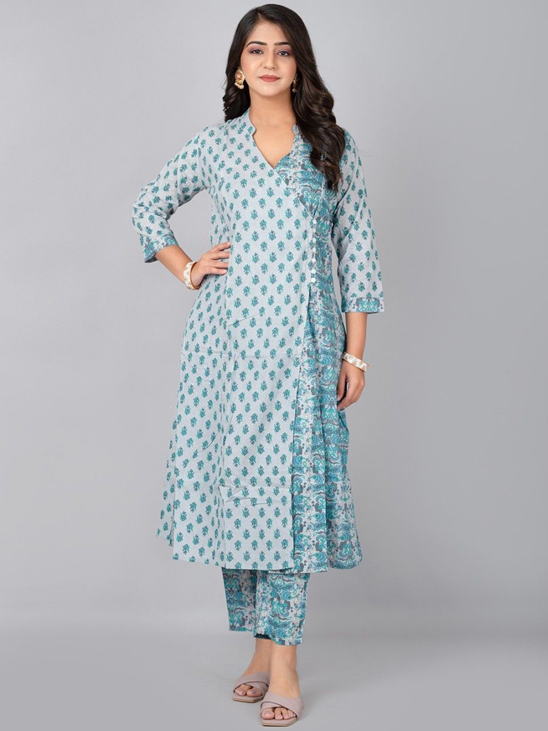 

Fashion Petals Women Printed Regular Kurta, Grey