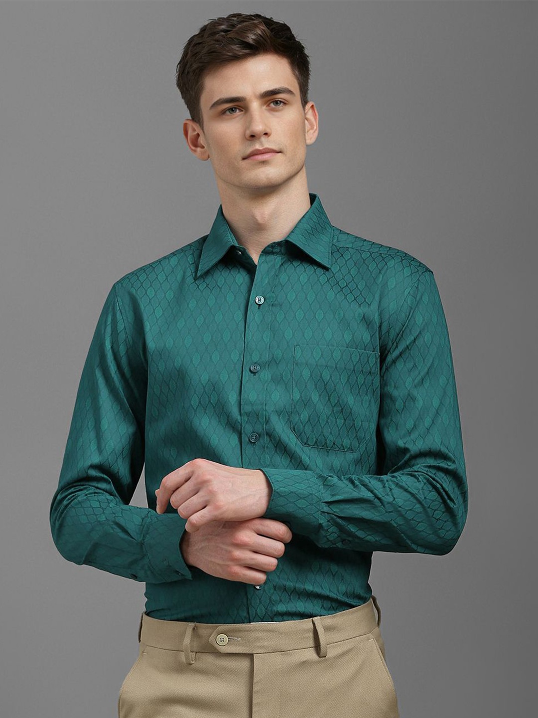 

Louis Philippe Men Classic Floral Opaque Printed Formal Shirt, Green