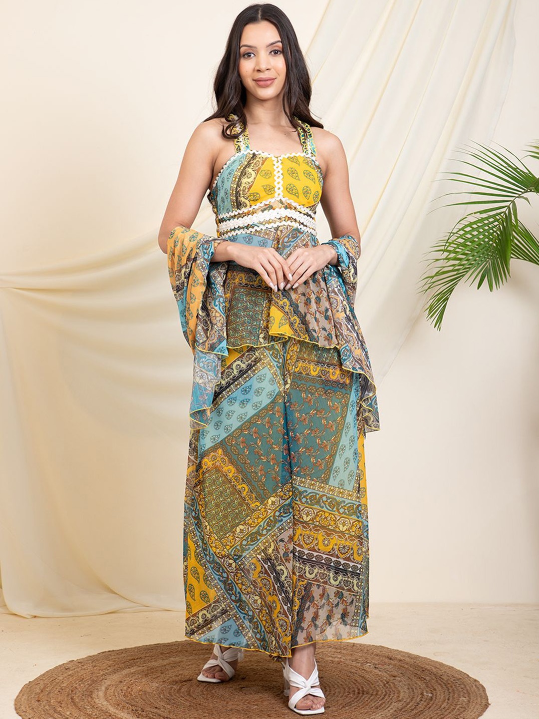 

DEEBACO Printed Top & Sharara With Dupatta Co-Ords, Green