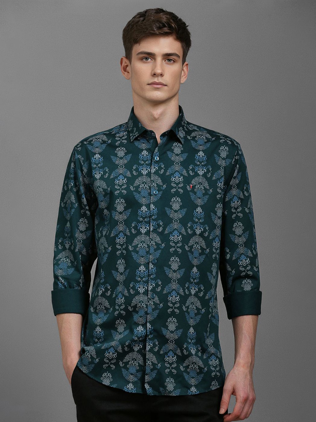 

Louis Philippe Sport Men Slim Fit Opaque Printed Casual Shirt, Green