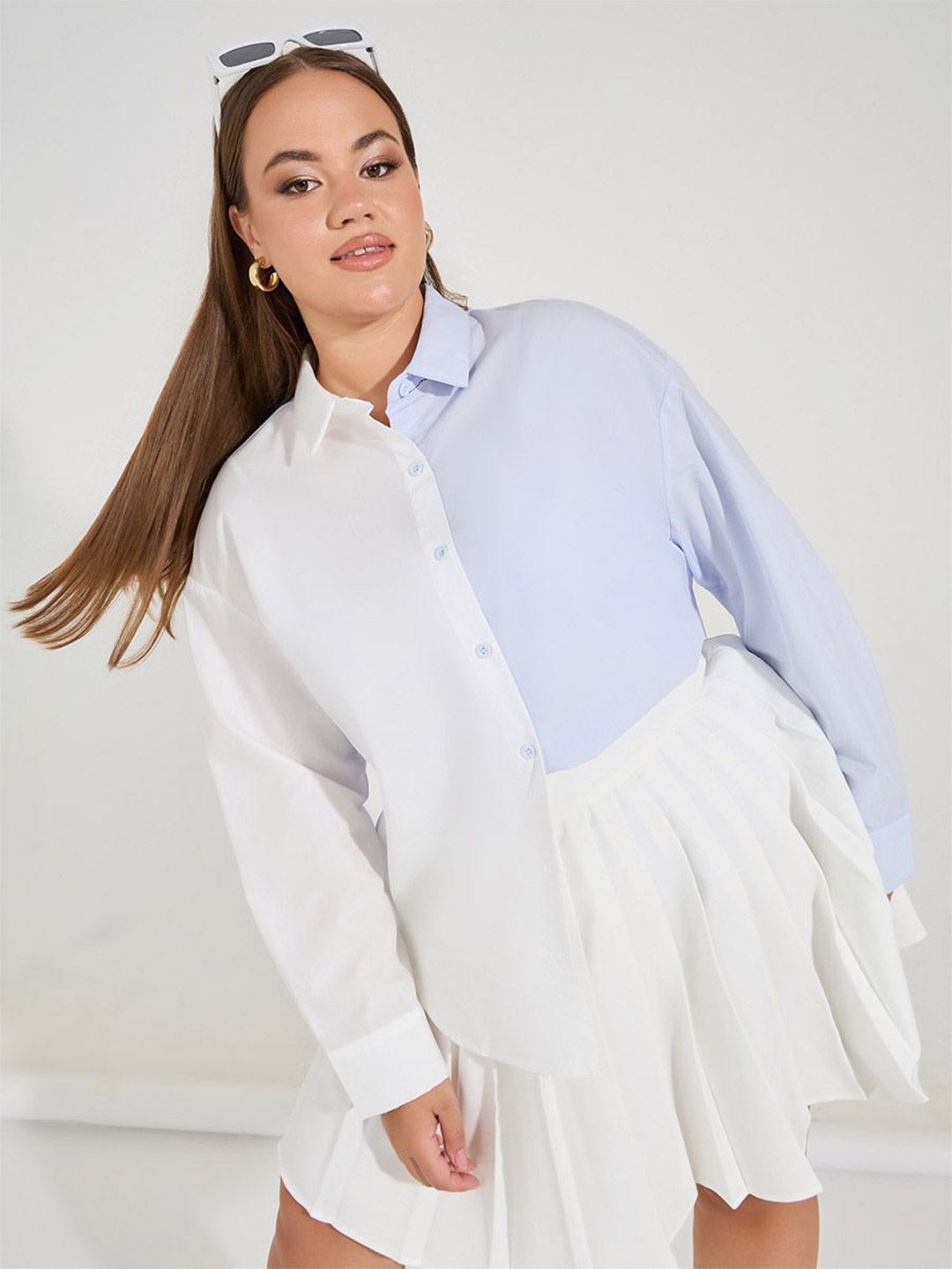 

Styli Women Plus Size Spread Collar Colourblocked Oversized Casual Shirt, Blue