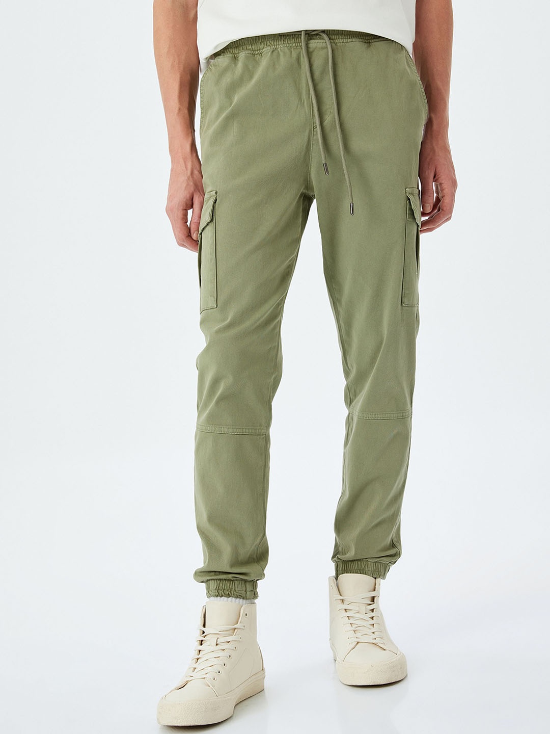 

Koton Men Mid-Rise Regular Fit Cargos Trouser, Olive