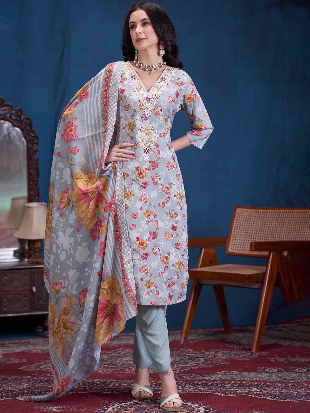 

Anouk Women Floral Printed Regular Thread Work Pure Cotton Kurta with Trousers & With Dupatta, Blue