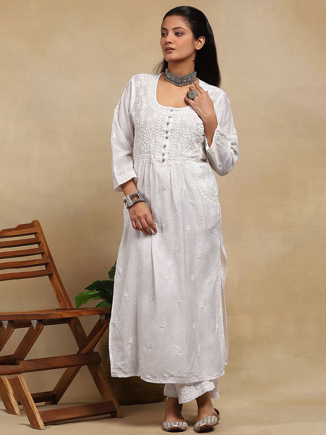 

House of Chikankari Chikankari Women Long Kurta, White