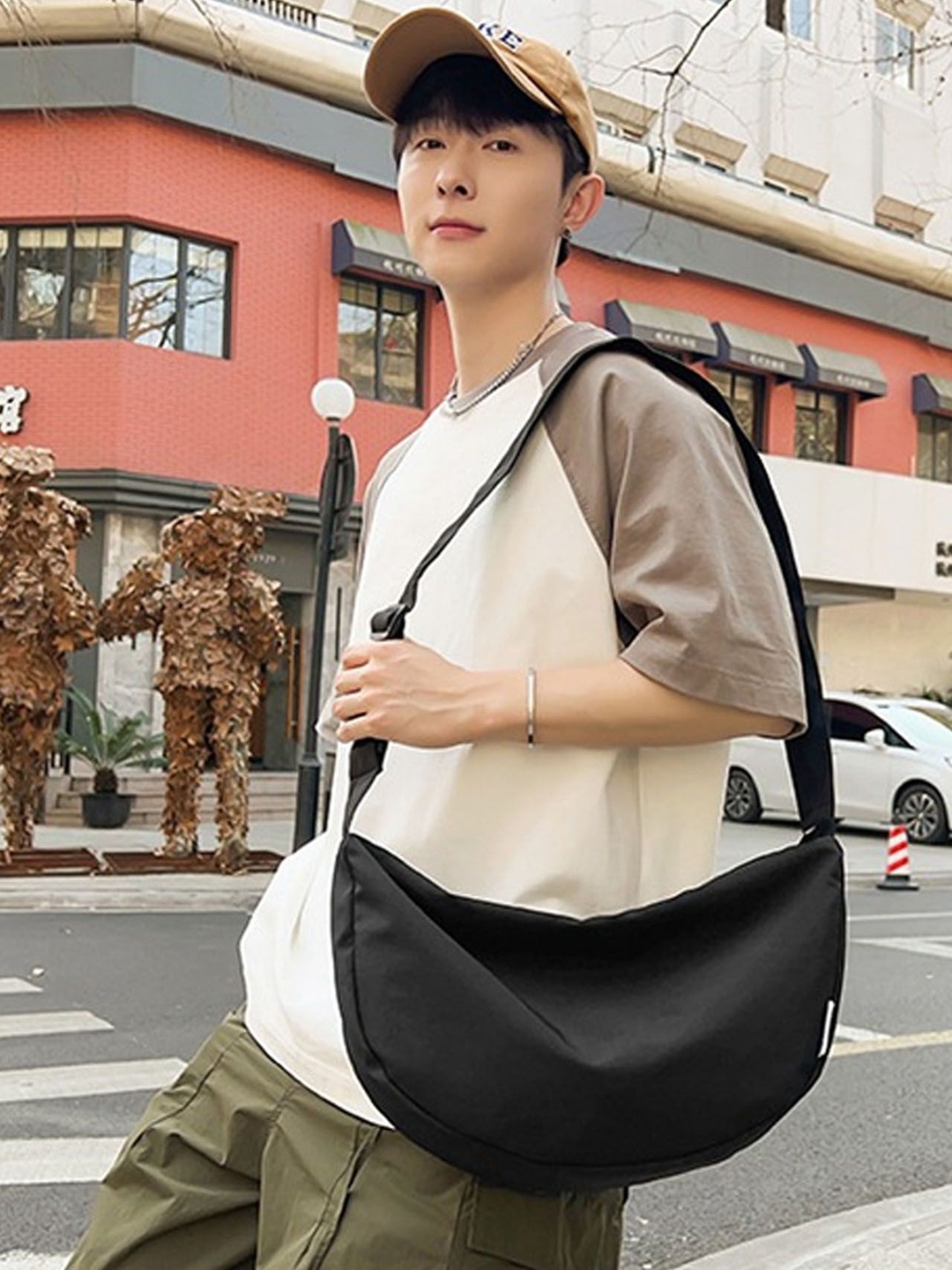 

StyleCast Black Messenger Bag