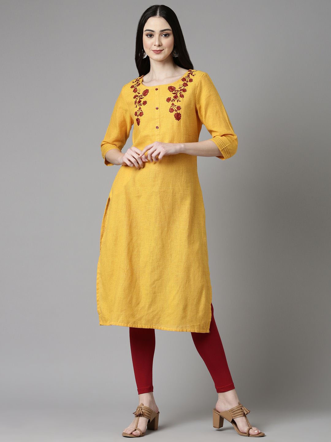 

Anouk Women Geometric Embroidered Thread Work Kurta, Yellow