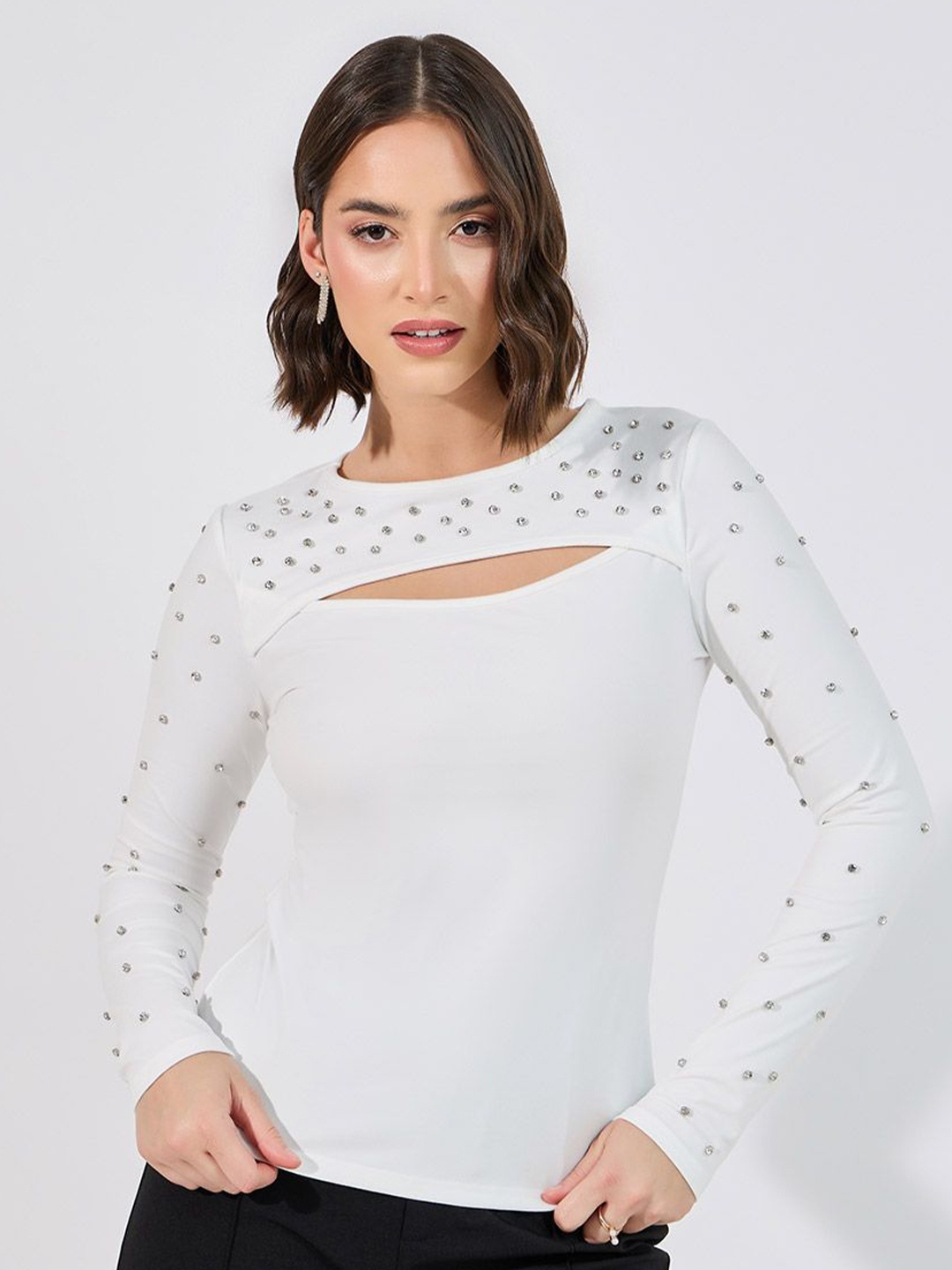 

Styli Off White Embellished Round Neck Long Sleeves Cut-Out Detail Fitted Top
