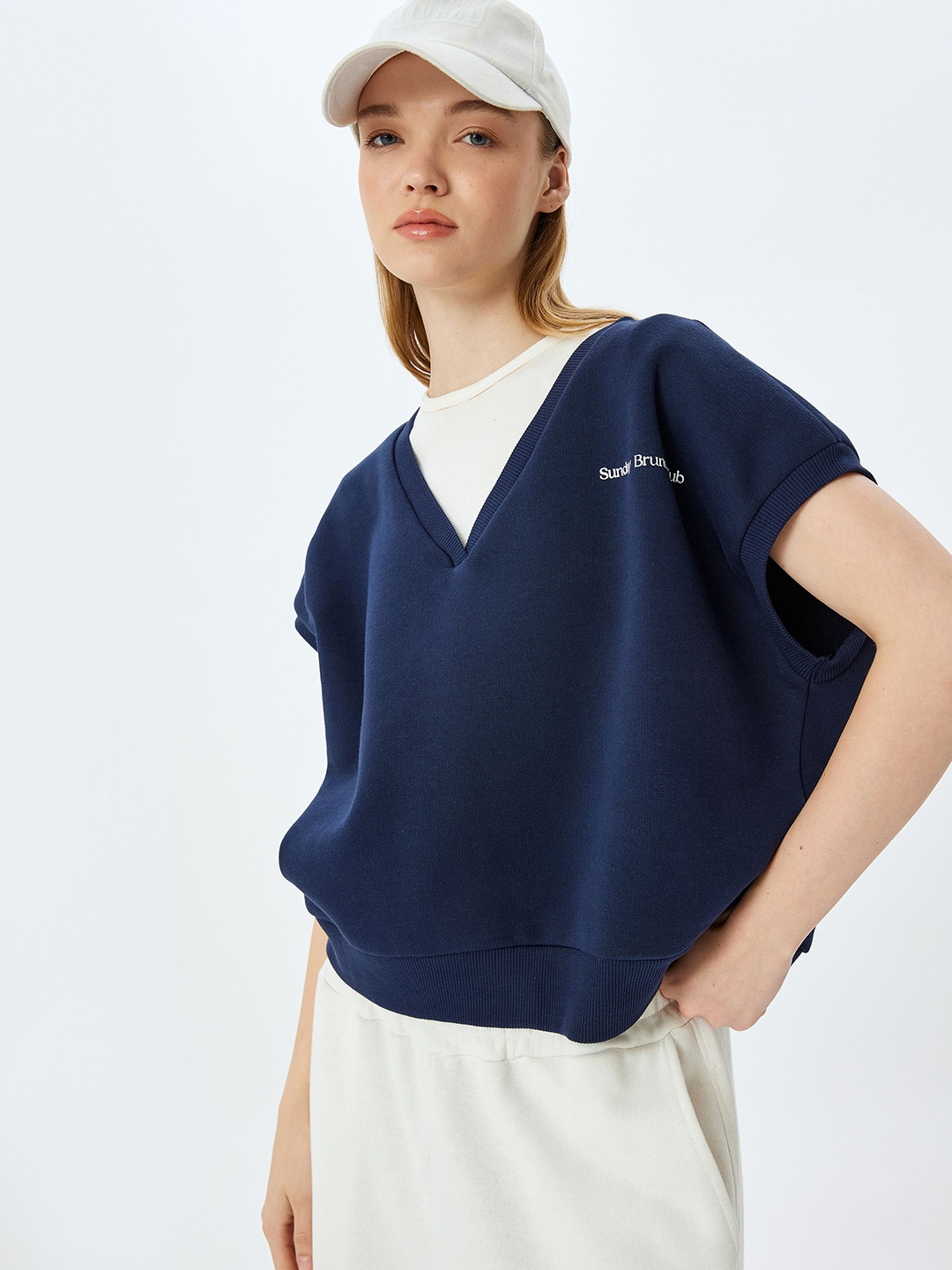

Koton Women Typography Printed Sweatshirt, Navy blue