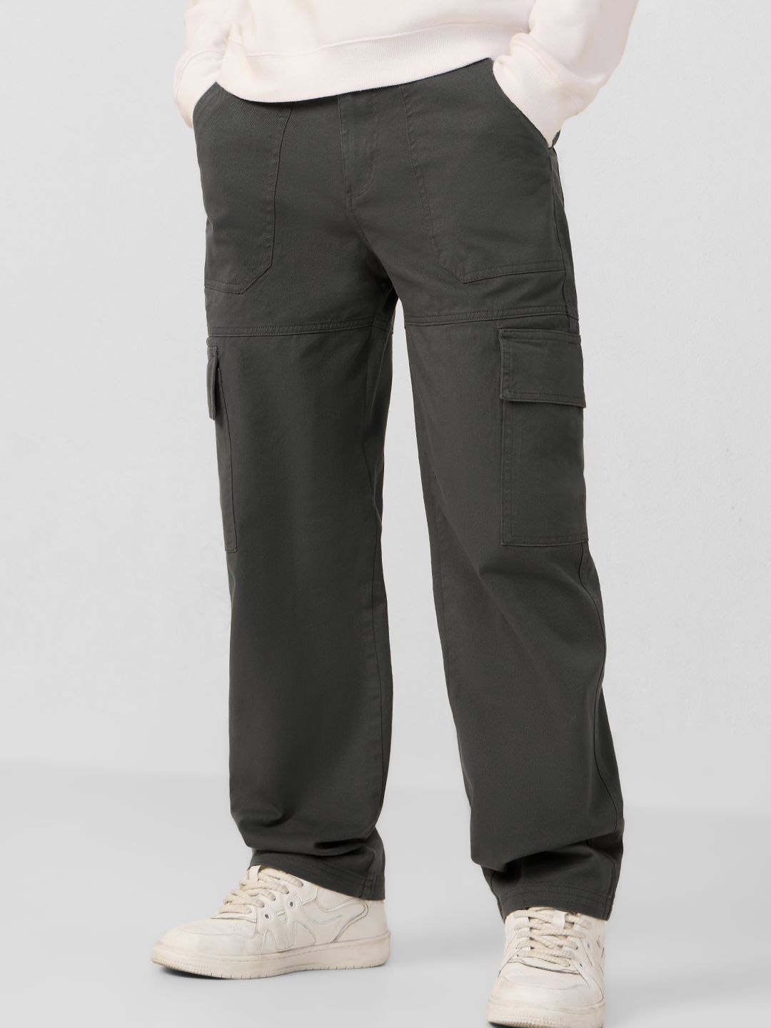 

The Souled Store Men Straight Fit Flat-Front Cargos Trousers, Charcoal