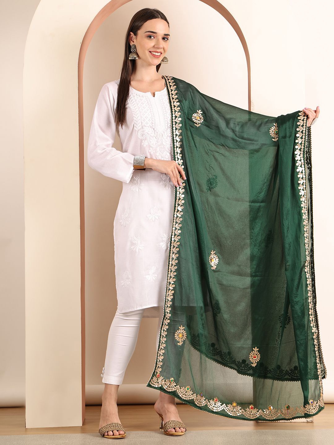 

SOUNDARYA Embroidered Dupatta with Gotta Patti, Green