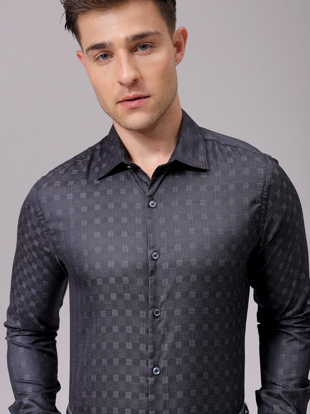 

The Indian Garage Co. X Luxe Men Slim Fit Opaque Checked Formal Shirt, Grey