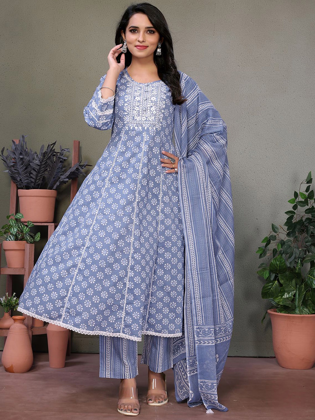 

Rangita Women Ethnic Motifs Embroidered Regular Thread Work Pure Cotton Kurta with Salwar & With Dupatta, Blue