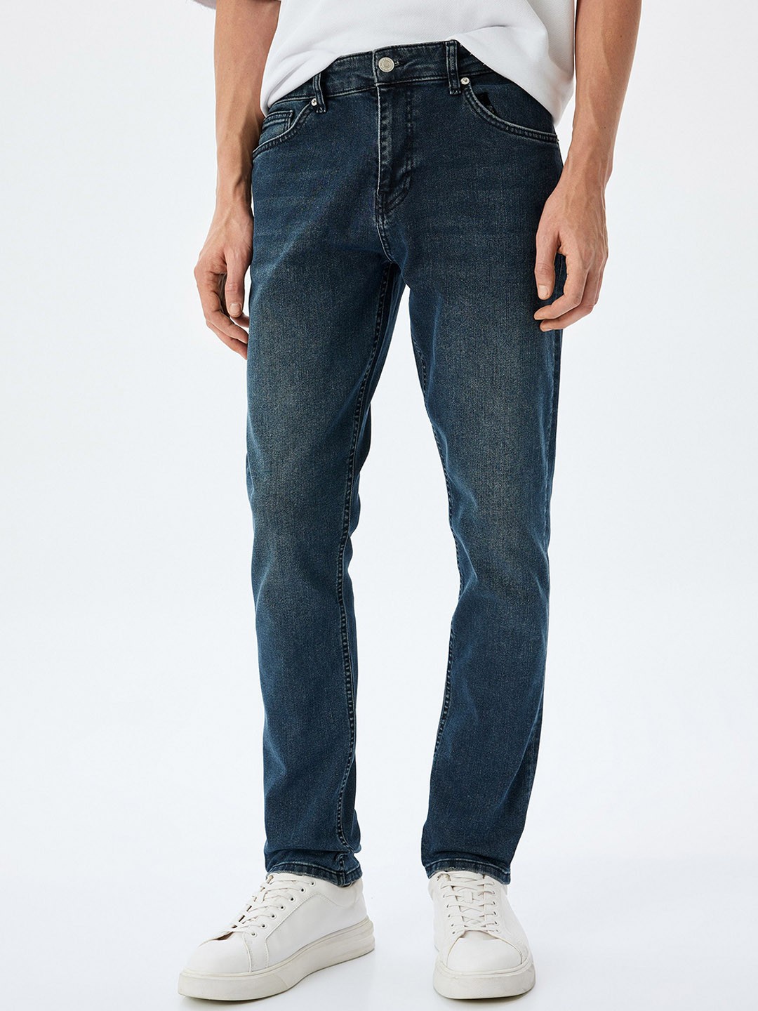 

Koton Men Cotton Slim Fit Mid-Rise Jeans, Blue