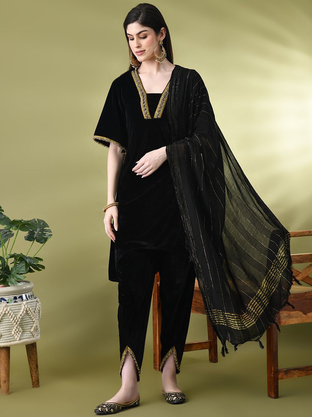 

Sangria Embellished A-Line Kurta & Dhoti Pant With Dupatta, Black