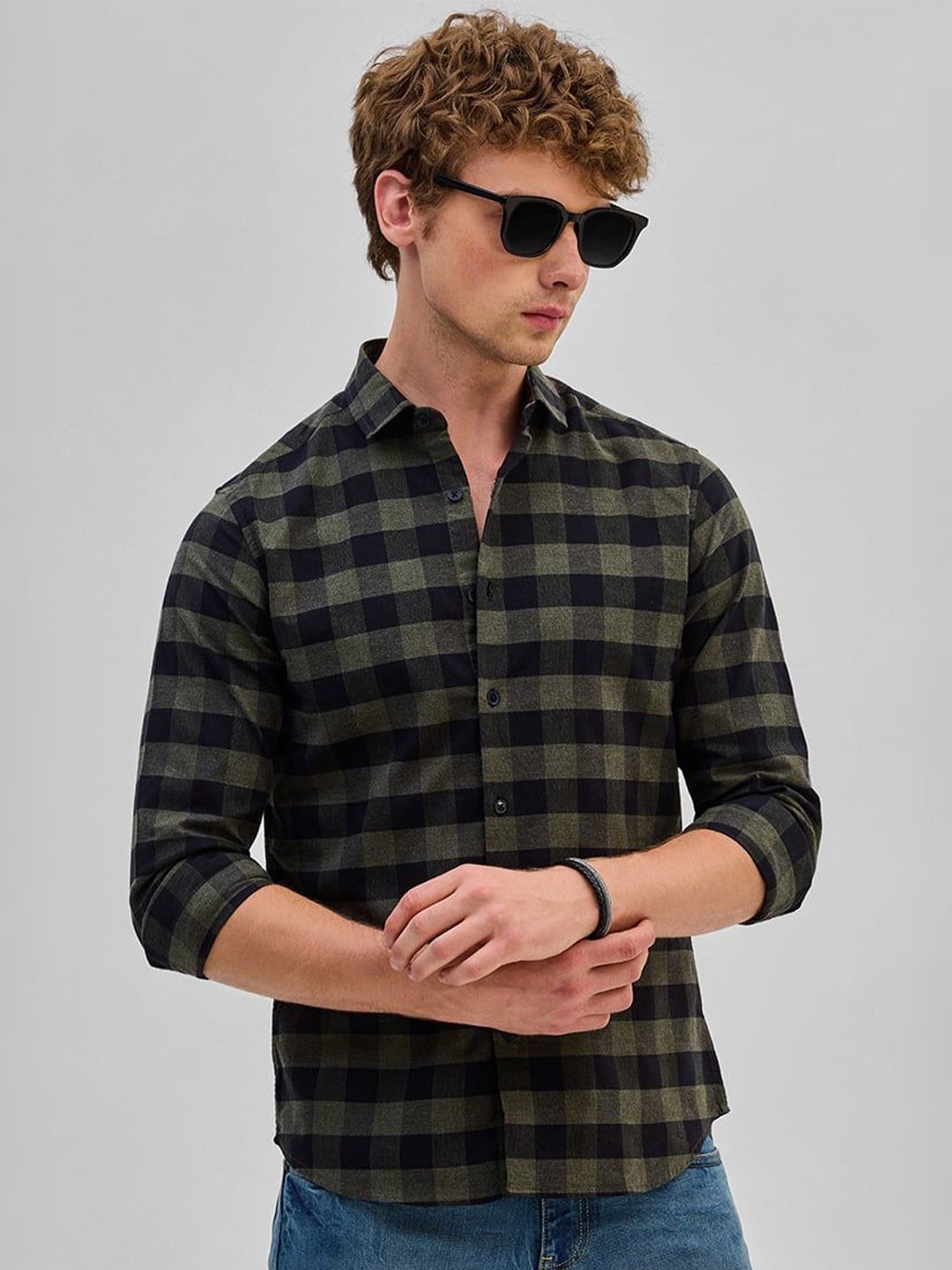 

Snitch Men Smart Spread Collar Checked Cotton Slim Fit Casual Shirt, Olive