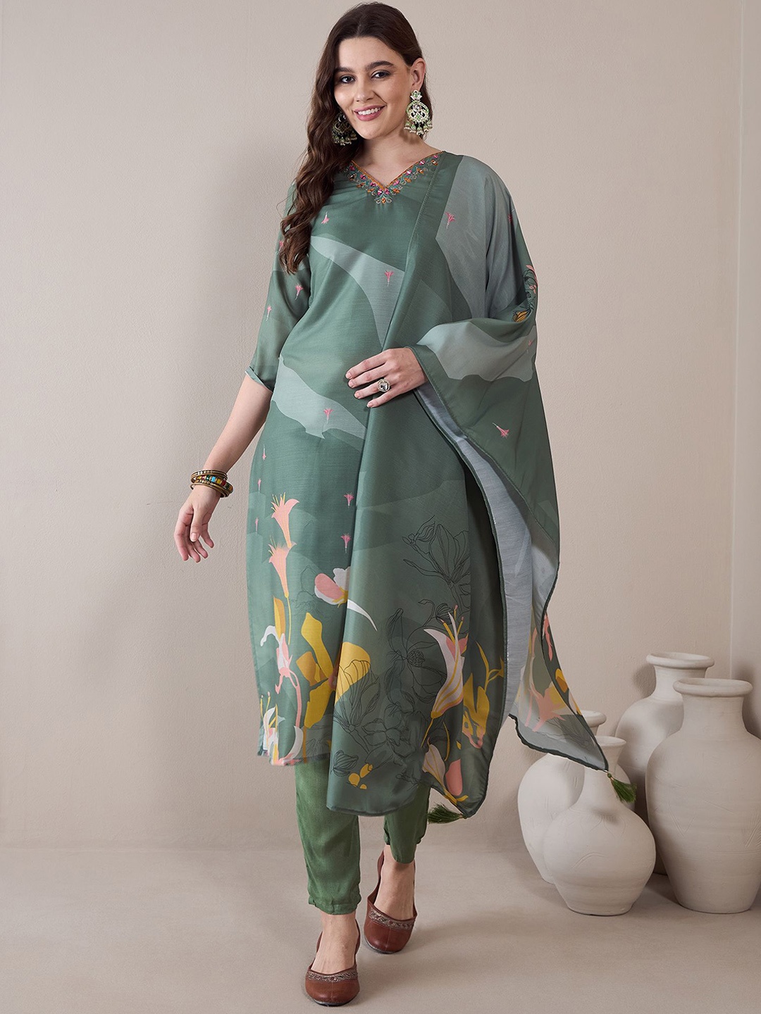 

Anouk Women Embroidered Empire Thread Work Kurta with Trousers & With Dupatta, Green