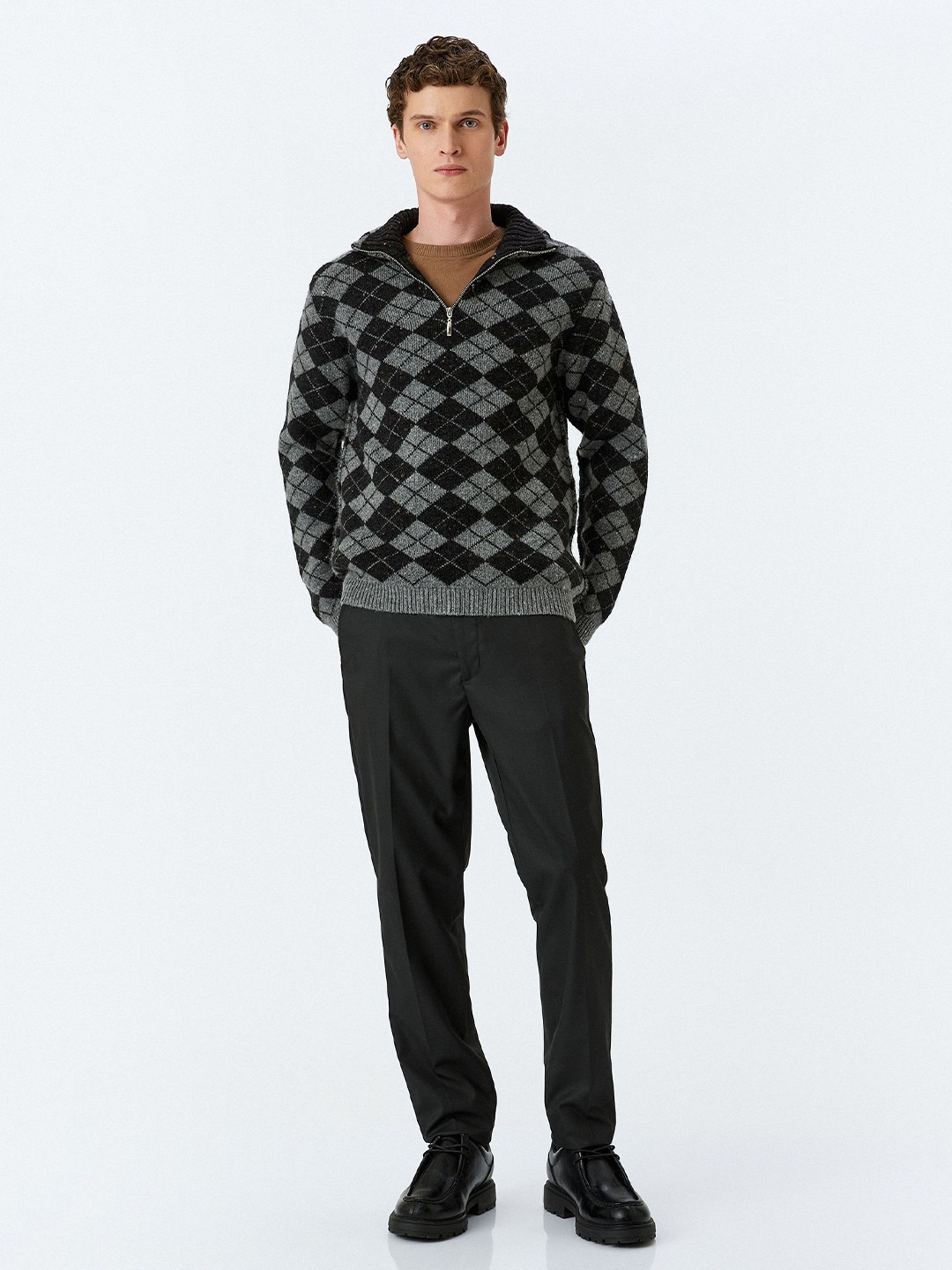 

Koton Men Printed Henley Neck Pullover, Black