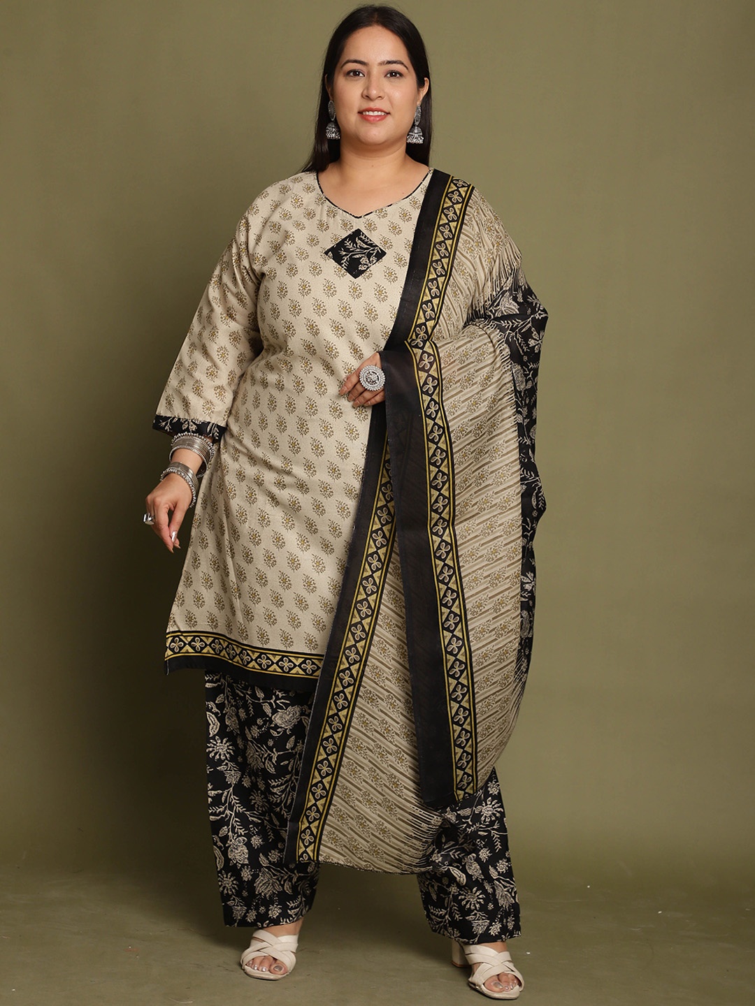 

Rajnandini Women Floral Printed Regular Kurta with Salwar & With Dupatta, Beige