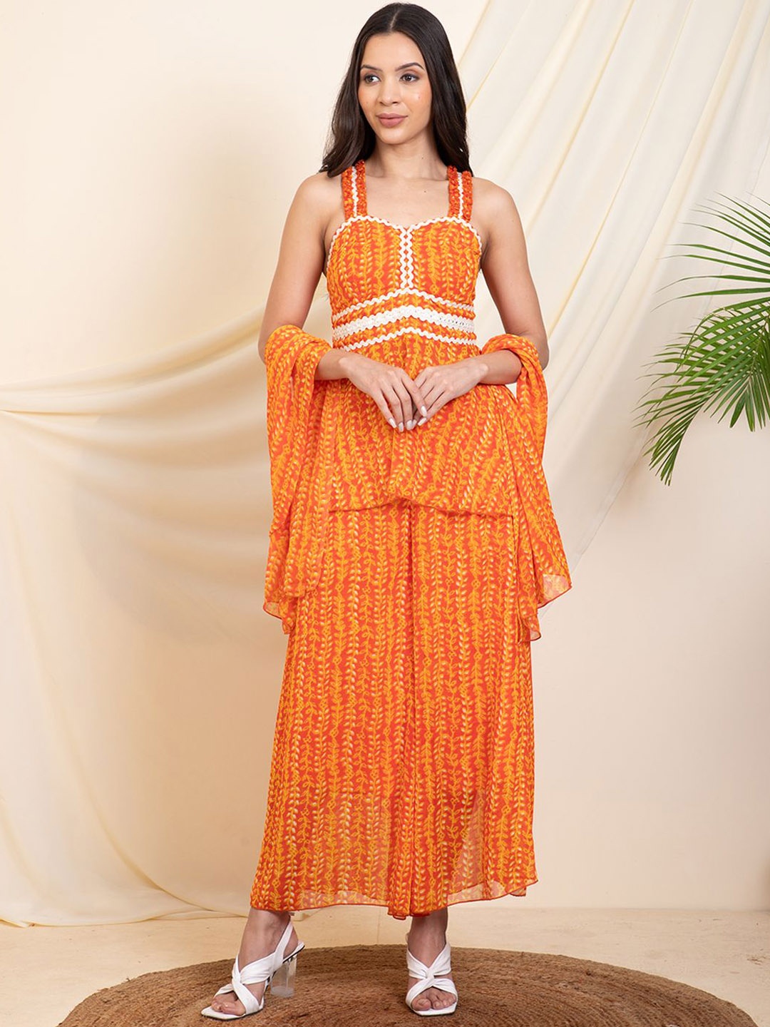 

DEEBACO Printed Tunic & Sharara With Dupatta Co-Ords, Orange