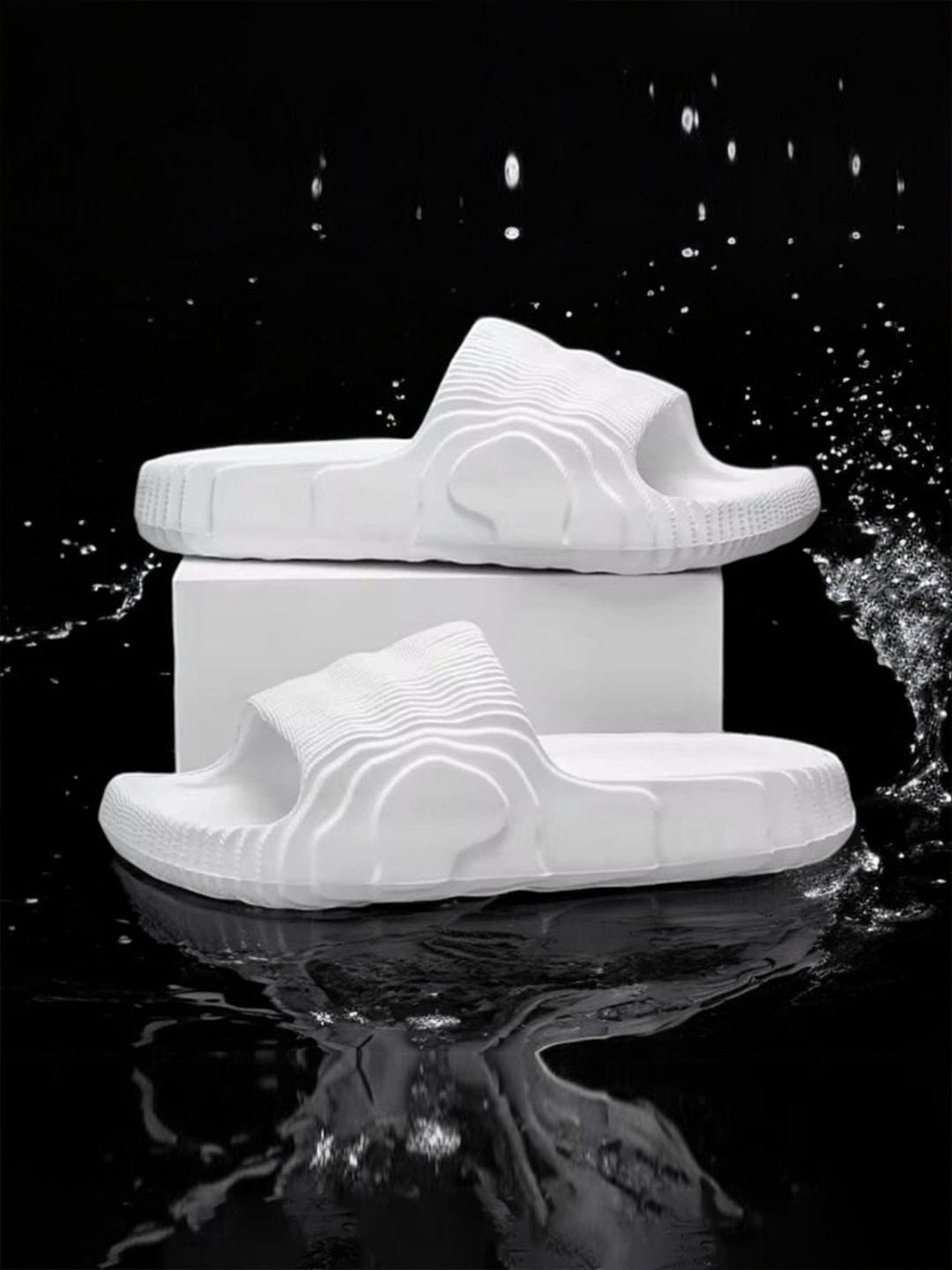 

KAPYANSH Men Rubber Sliders, White