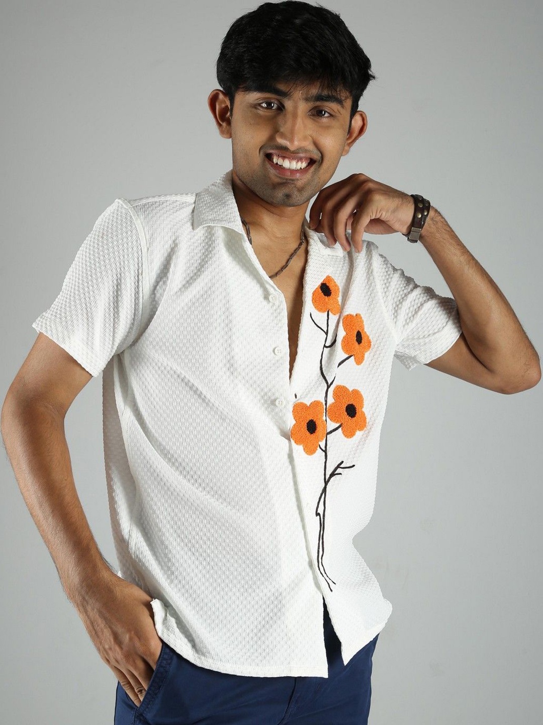 

NEVER NEUD Men Relaxed Sunflower Baggy Popcorn Texture Casual Shirt, White
