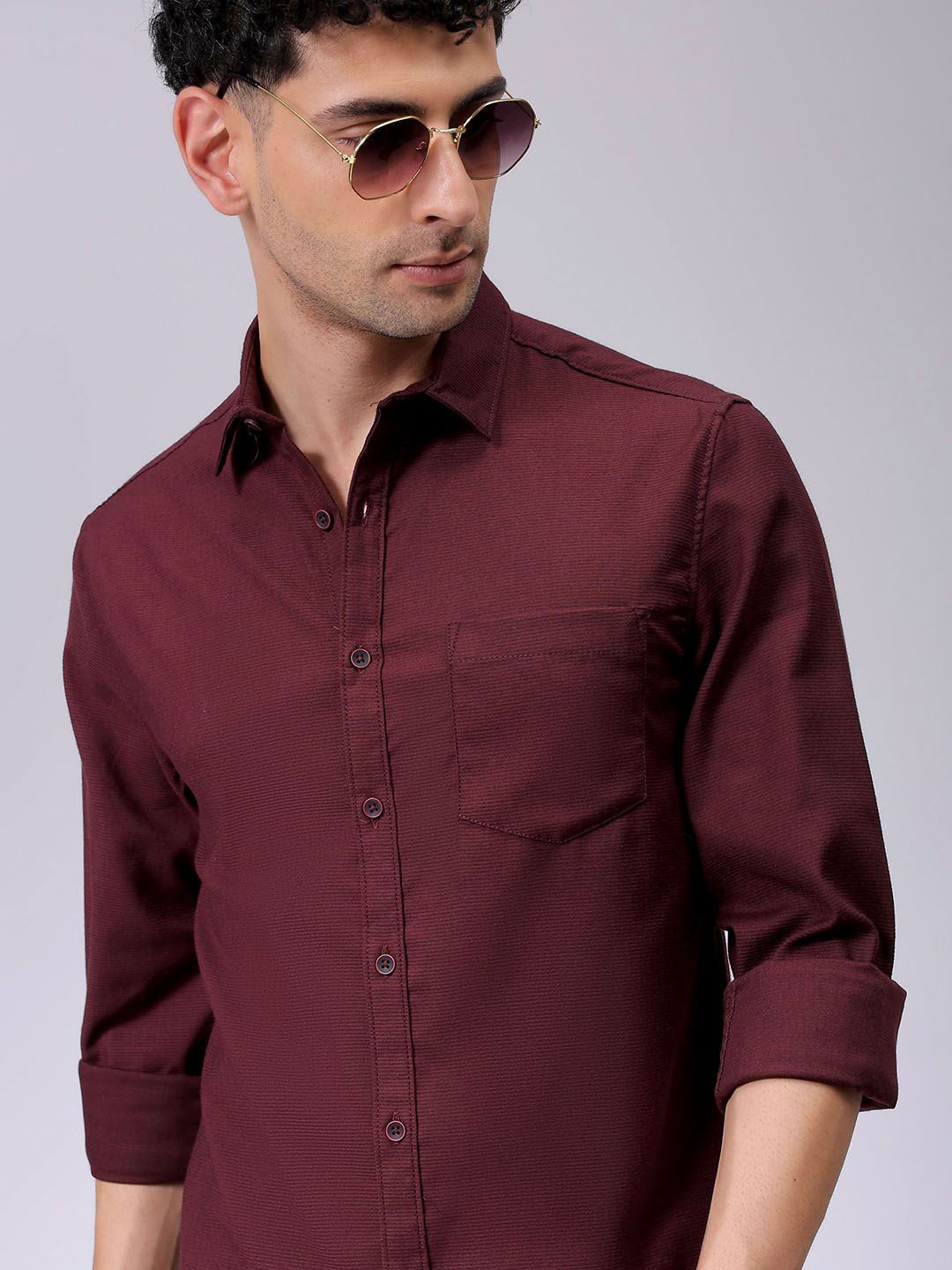 

The Indian Garage Co Men Spread Collar Solid Slim Fit Casual Shirt, Burgundy