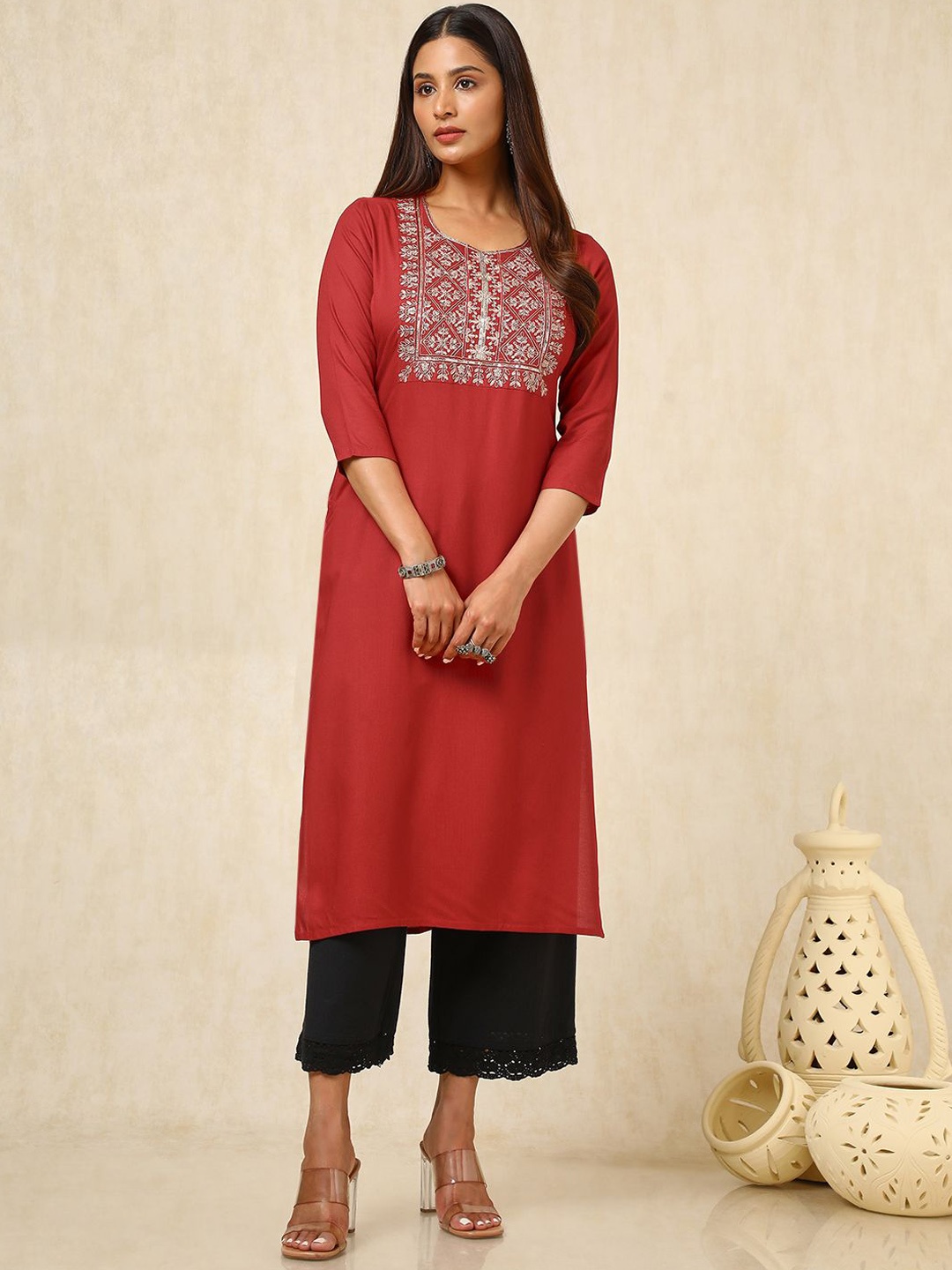 

Soch Women Ethnic Motifs Embroidered Sequinned Kurta, Red