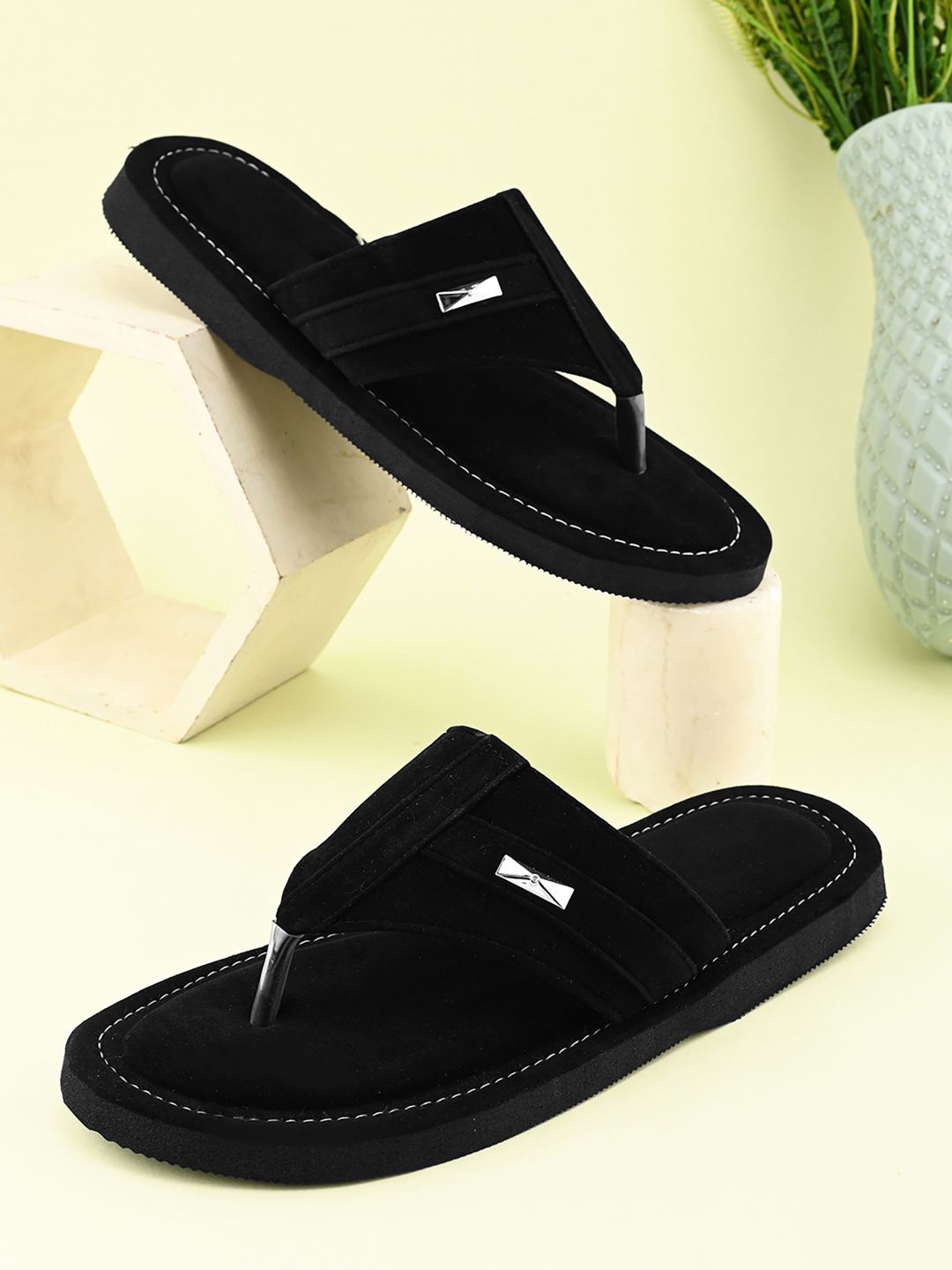 

Apratim Men T-Strap Flats, Black