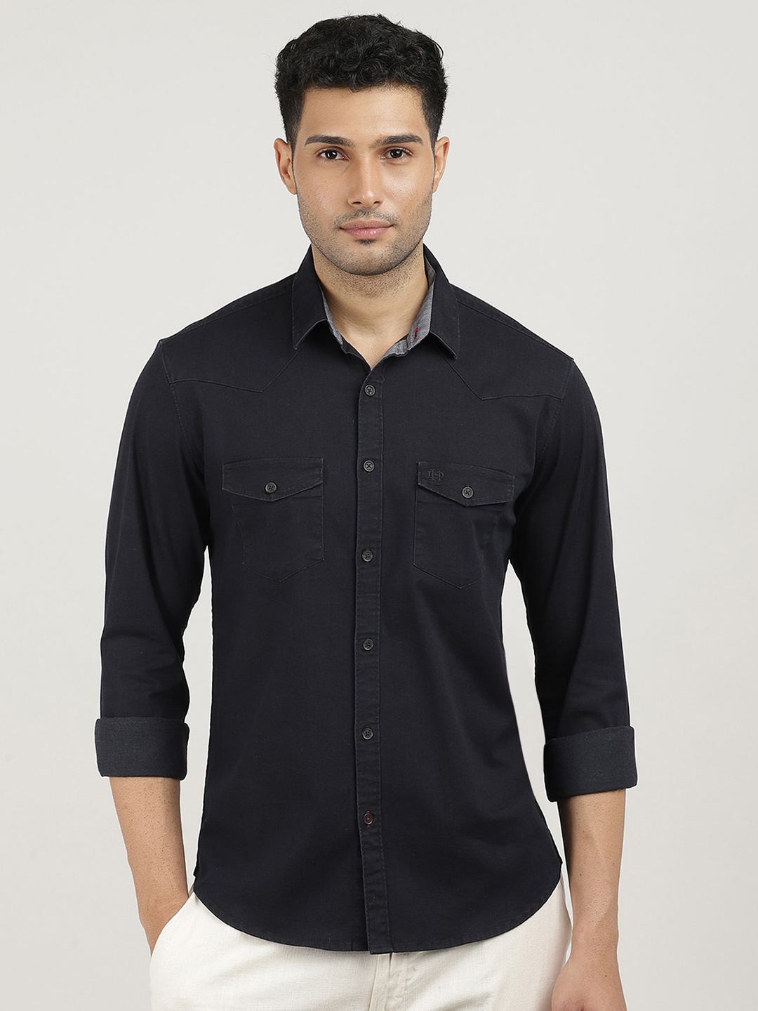 

DRAGON HILL Men Classic Slim Fit Opaque Casual Shirt, Black