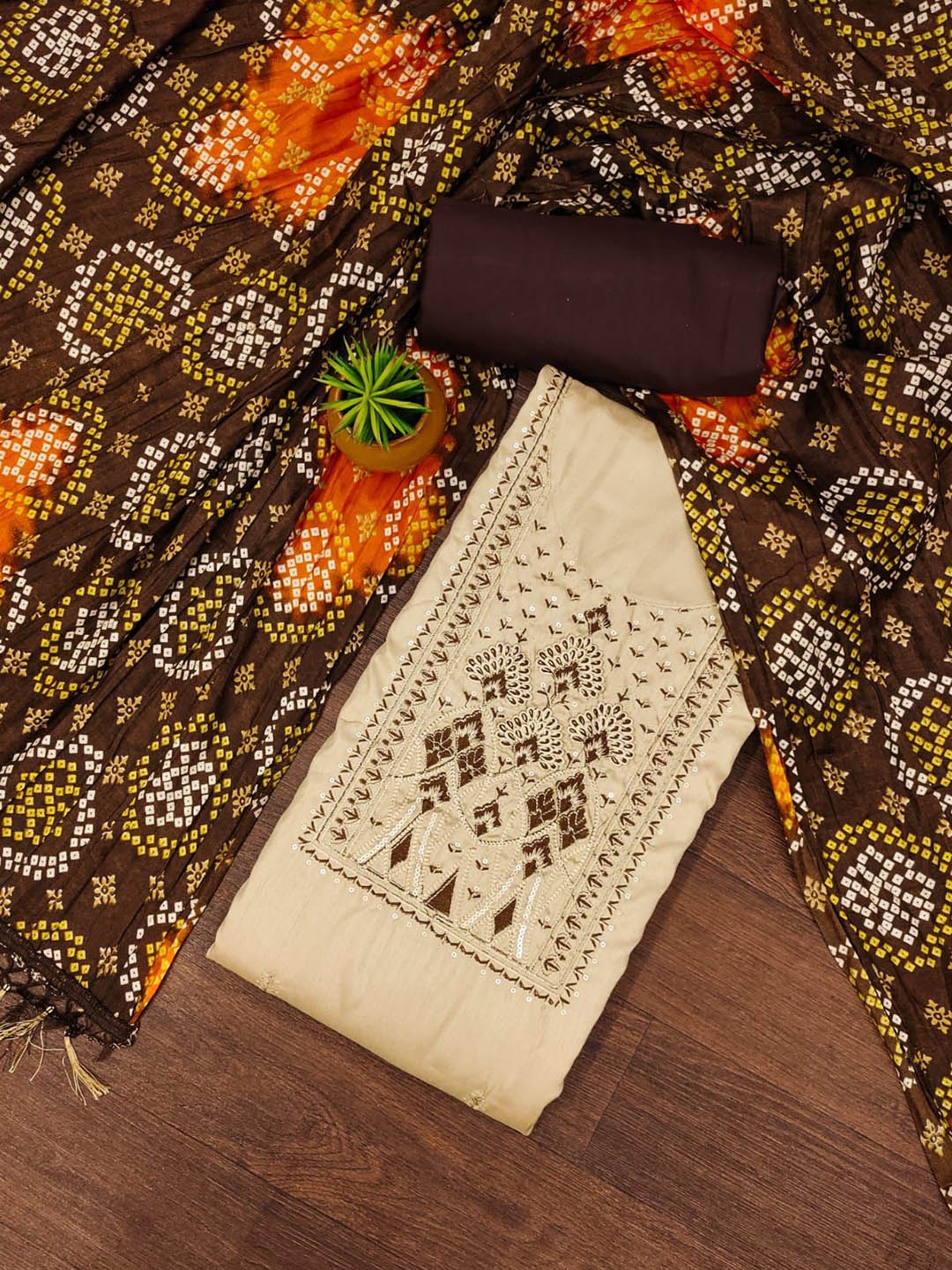 

mimi design Unstitched Dress Material, Brown