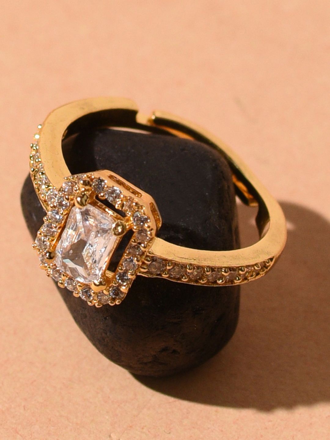 

XPNSV Gold-Plated CZ Stone-Studded Adjustable Finger Ring