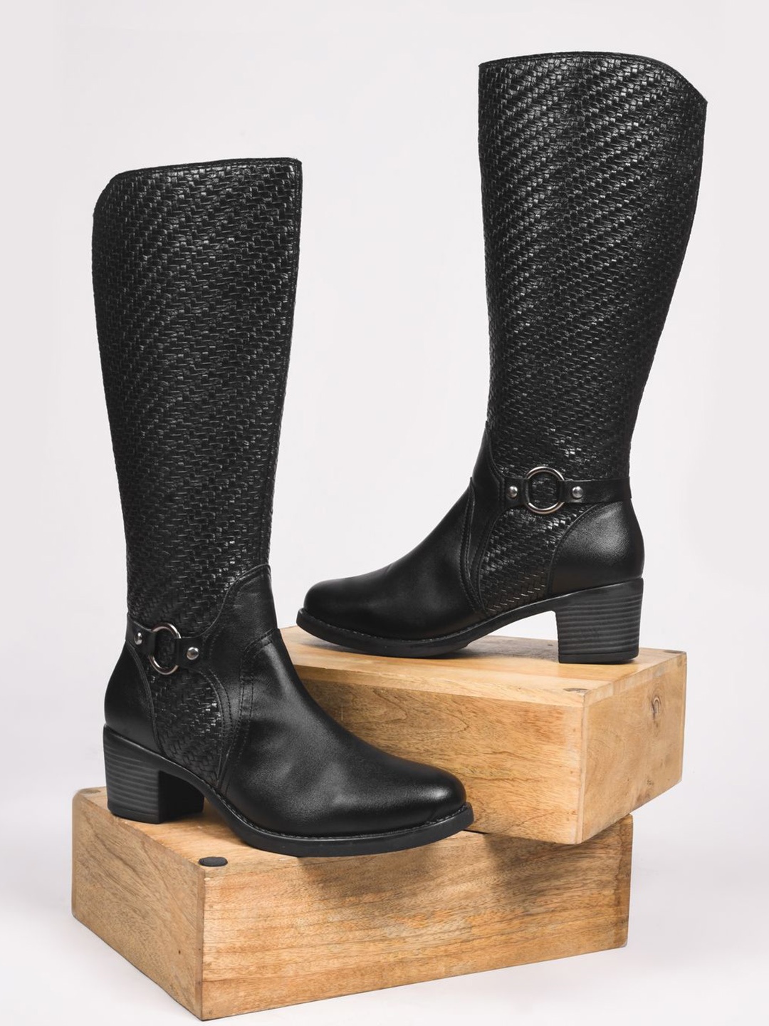 

CLOG LONDON Women Textured Block-Heeled Winter Boots, Black