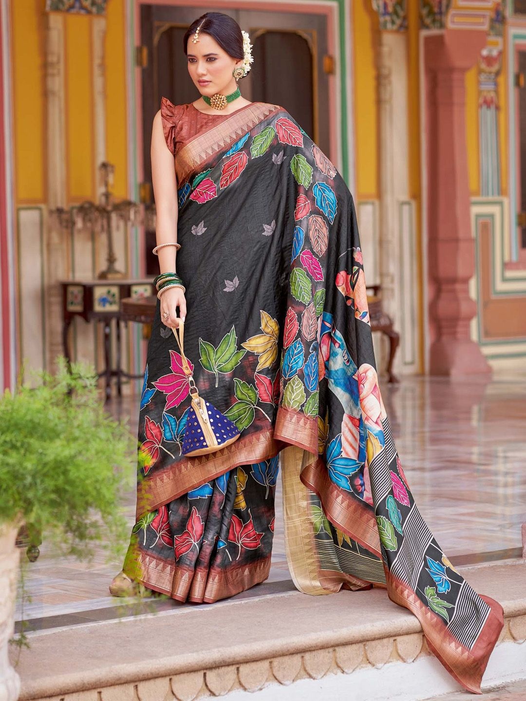 

Saree mall Kalamkari Zari Silk Blend Designer Sungudi Sarees, Black