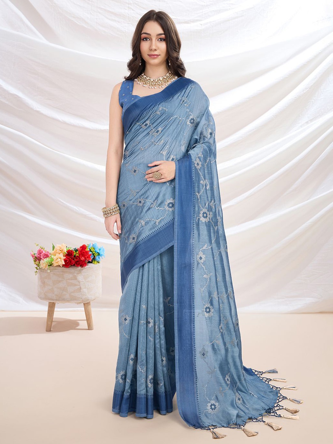 

Rekha Maniyar Woven Design Sequinned Silk Blend Heavy Work Uppada Saree, Blue