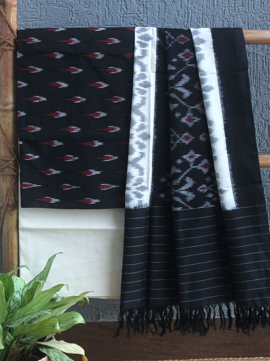

Weaves of Tradition Pure Cotton Unstitched Dress Material, Black