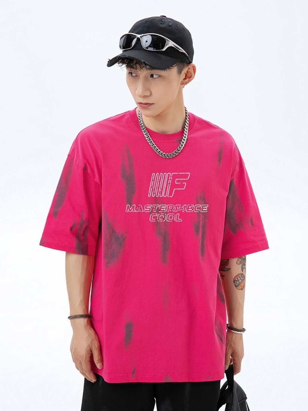 

HERE&NOW Men Printed V-Neck T-shirt, Red