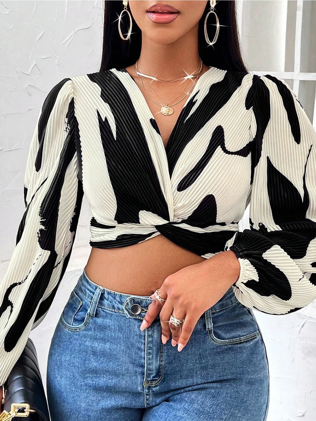 

Stylecast X Slyck Printed Puff Sleeve Crop Top, Cream