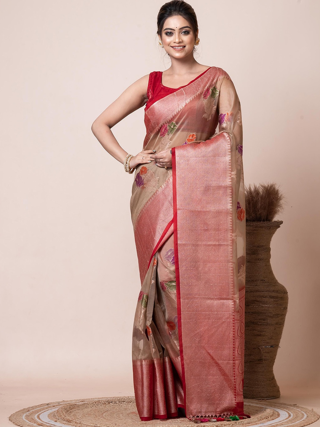 

VIBHAVARI Woven Design Zari Organza Saree, Green