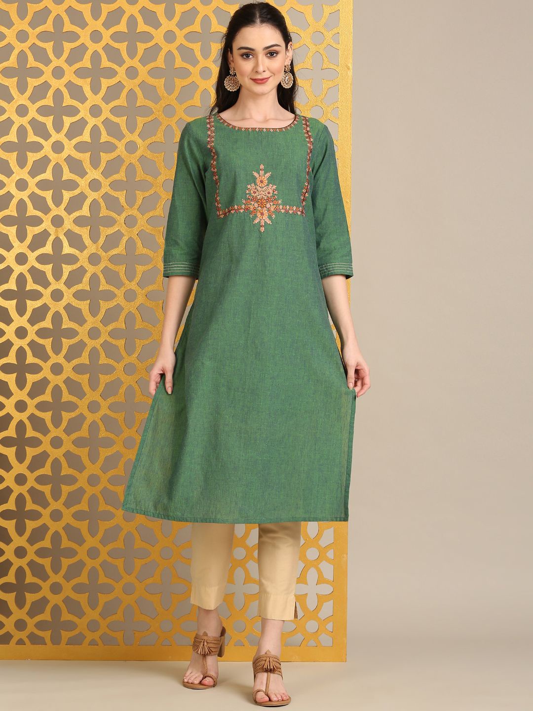 

Anouk Women Floral Embroidered Thread Work Kurta, Green