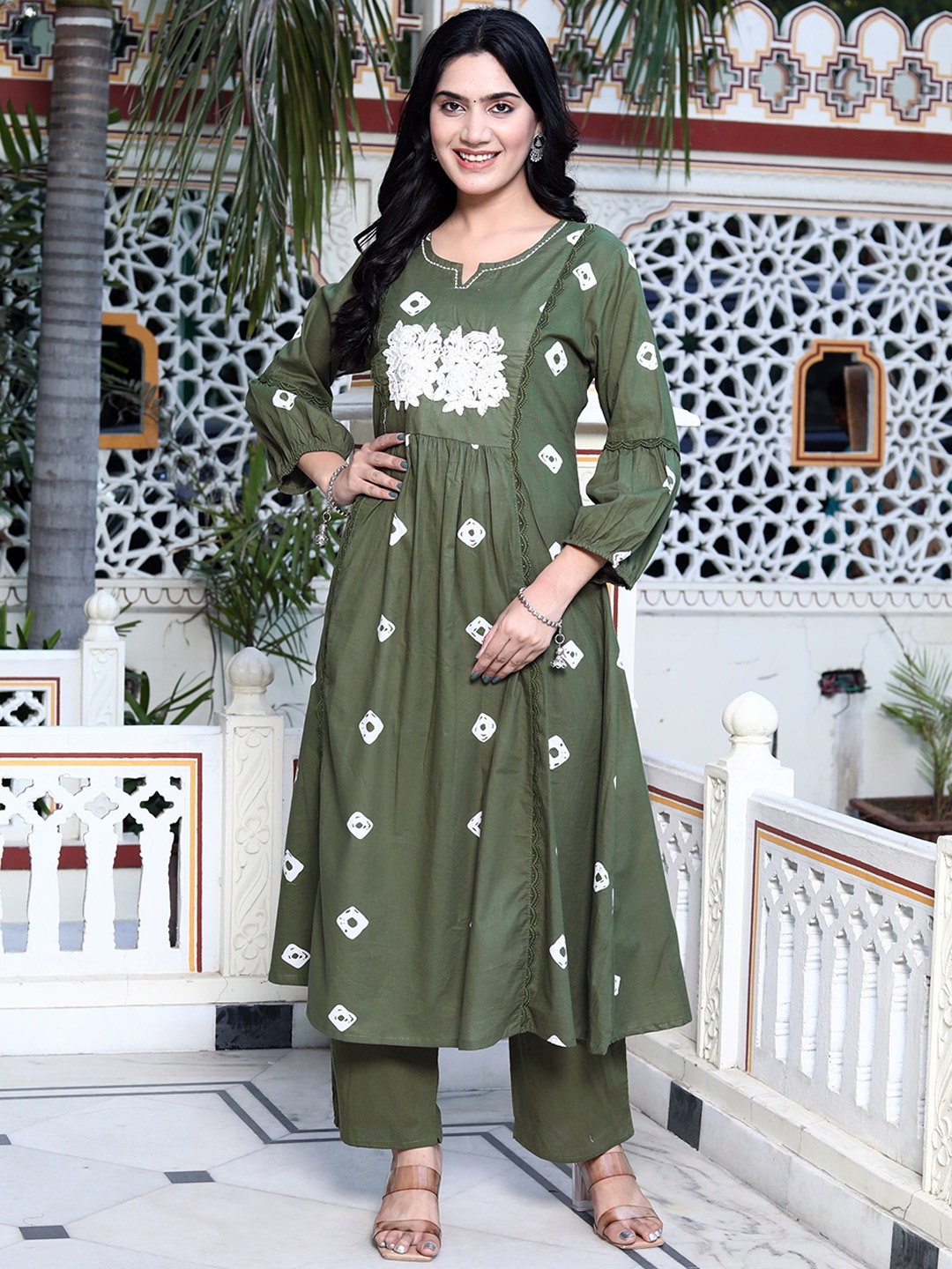 

KALINI Women Floral Embroidered Regular Pure Cotton Kurta with Trousers, Green