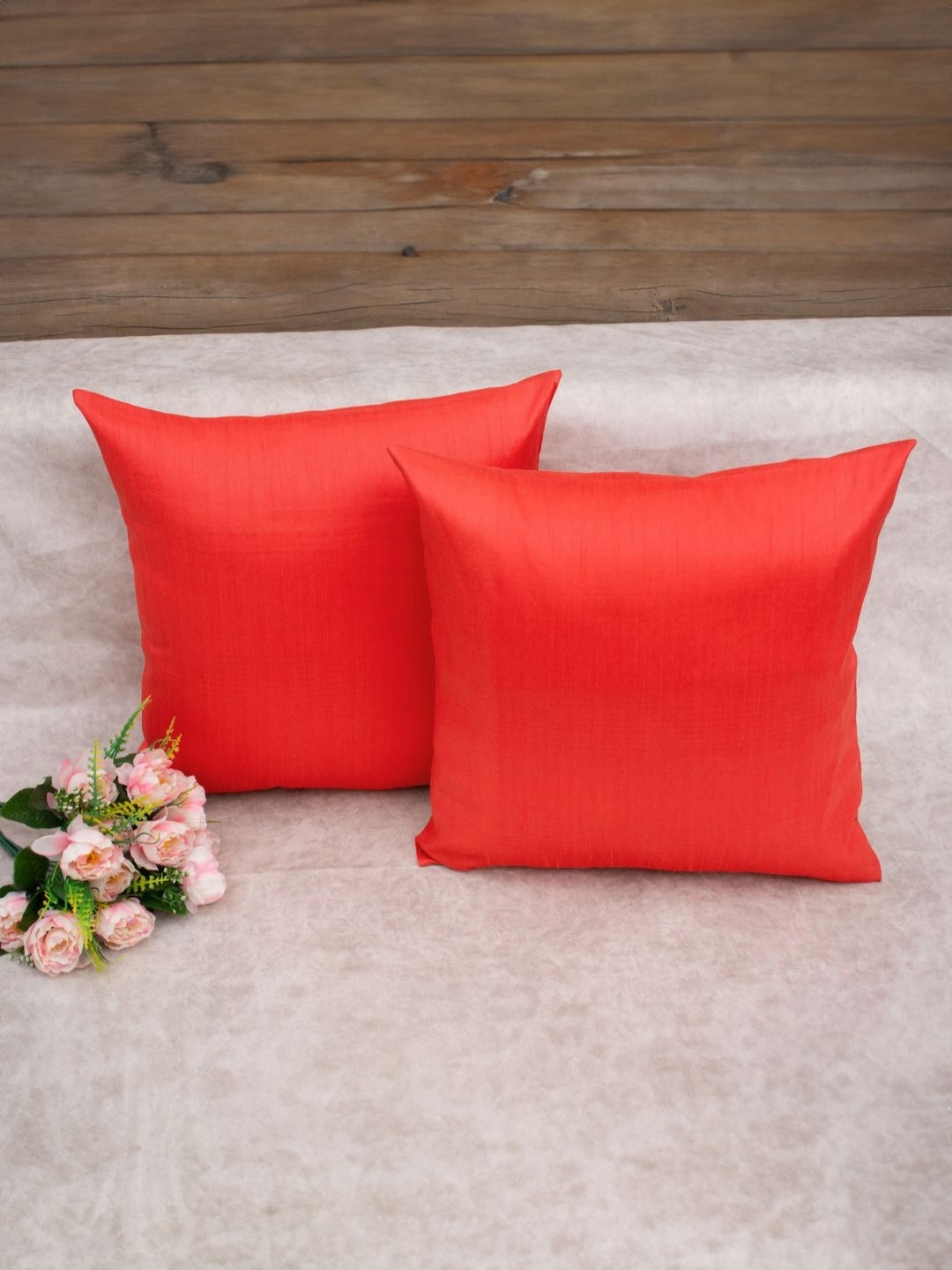 

RoyalDeco Coral Set of 2 Square Cushion Covers