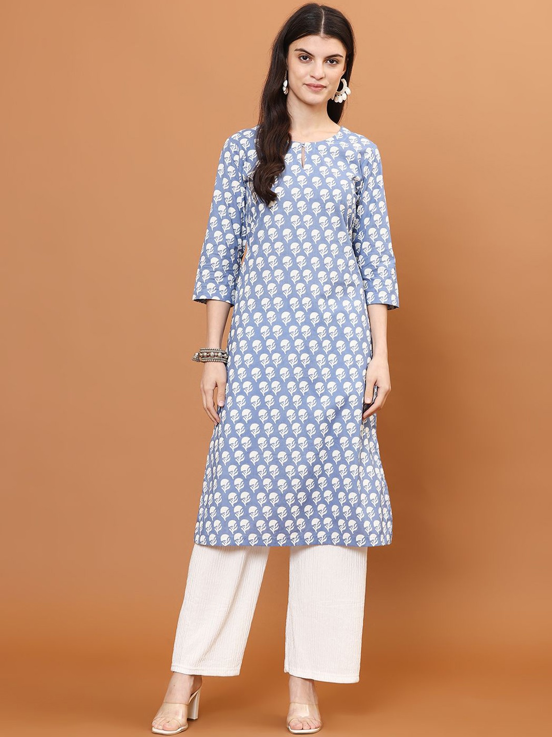 

Meena Bazaar Women Ethnic Motifs Printed Thread Work Kurta, Blue